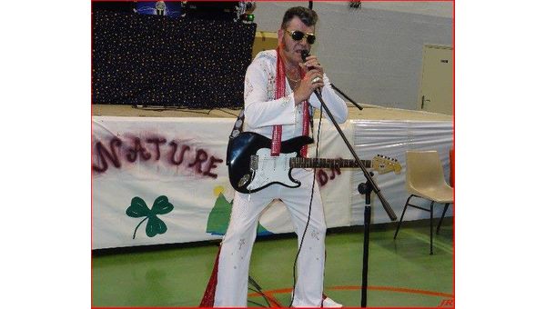 Un sosie d'Elvis pour votre soirée privée ?